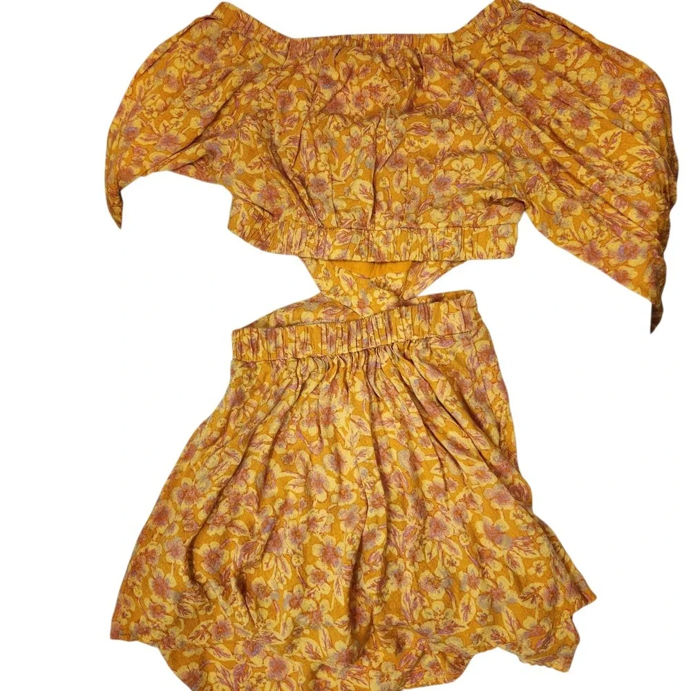 FREE PEOPLE Size XS Jael Printed Mini Dress In Golden Combo Off Shoulder Viscose